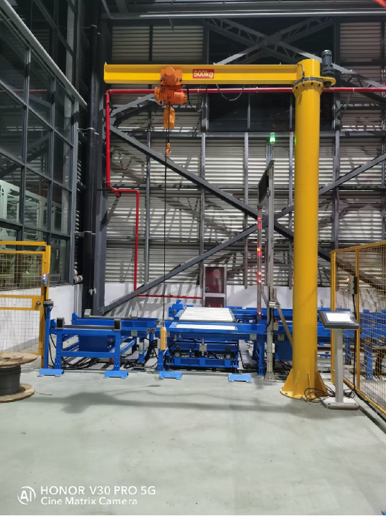 回转支撑式360度旋转悬臂吊