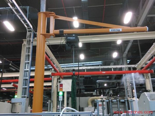 轻型立柱式悬臂吊配德马格环链电动葫芦图片